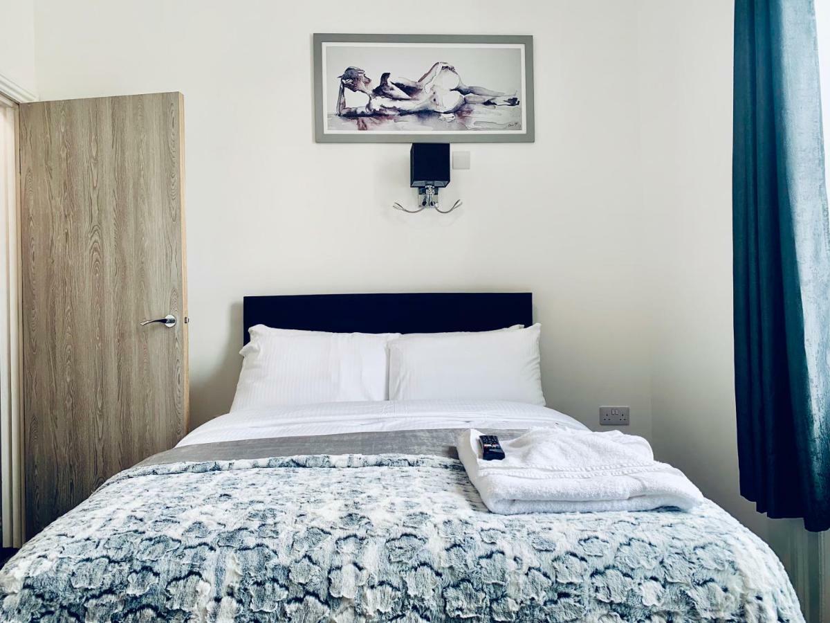 Ocean Holiday Apartments Плімут Екстер'єр фото